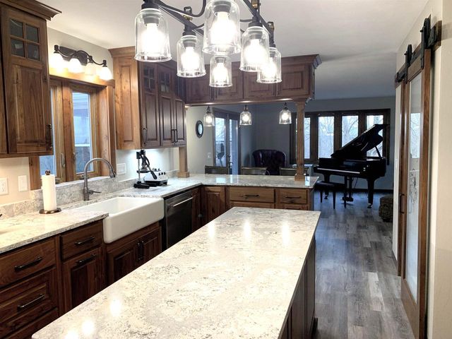 W11380 Ninabuck Road, Columbus, WI 53925