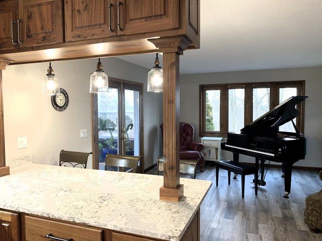 W11380 Ninabuck Road, Columbus, WI 53925