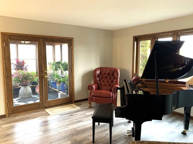 W11380 Ninabuck Road, Columbus, WI 53925