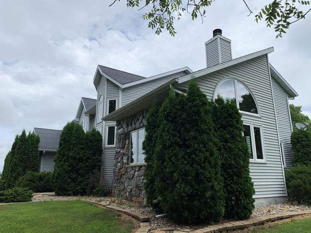 W11380 Ninabuck Road, Columbus, WI 53925