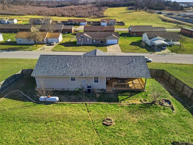1605 Jon Street, West Plains, MO 65775