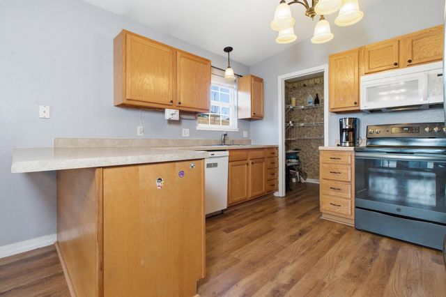 1605 Jon Street, West Plains, MO 65775