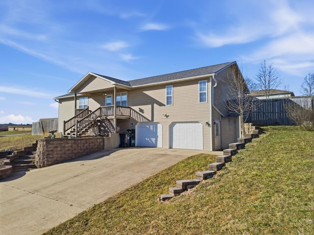 1605 Jon Street, West Plains, MO 65775