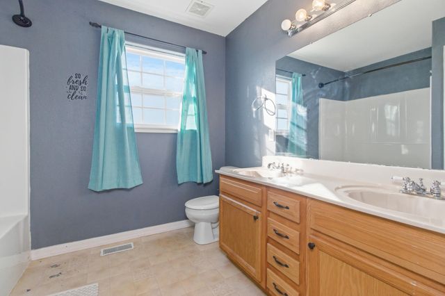 1605 Jon Street, West Plains, MO 65775