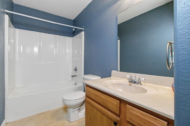 1605 Jon Street, West Plains, MO 65775