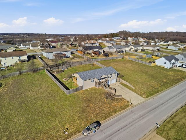 1605 Jon Street, West Plains, MO 65775