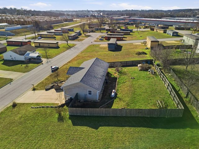 1605 Jon Street, West Plains, MO 65775