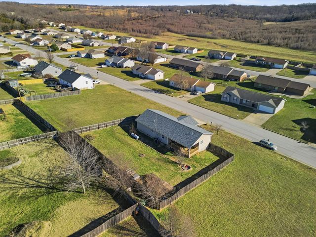 1605 Jon Street, West Plains, MO 65775