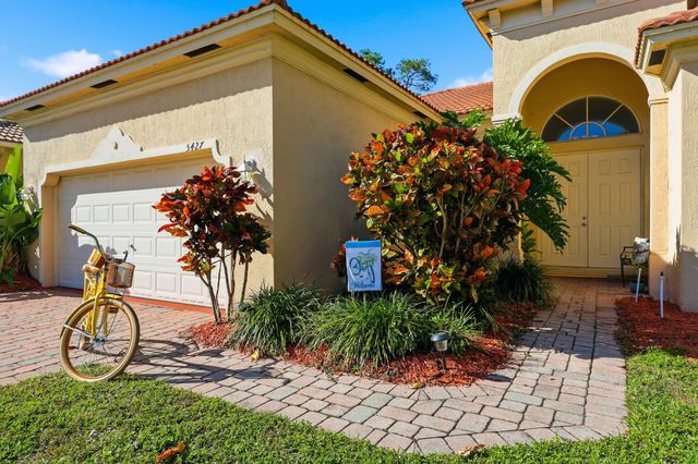 5427 Place Lake Drive, Fort Pierce, FL 34951