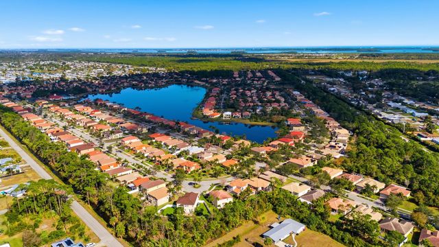 5427 Place Lake Drive, Fort Pierce, FL 34951