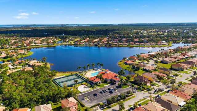 5427 Place Lake Drive, Fort Pierce, FL 34951