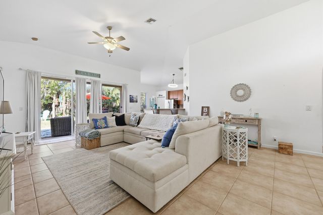 5427 Place Lake Drive, Fort Pierce, FL 34951