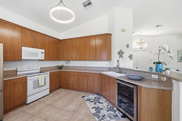 5427 Place Lake Drive, Fort Pierce, FL 34951