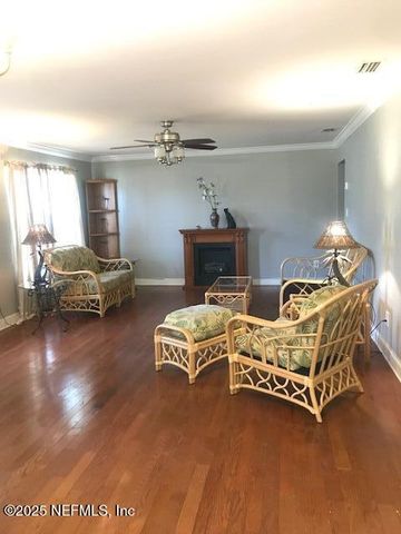2404 CRILL Avenue, Palatka, FL 32177