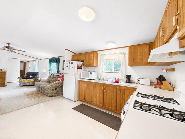 1154 S Chicago Lane, Friendship, WI 53934