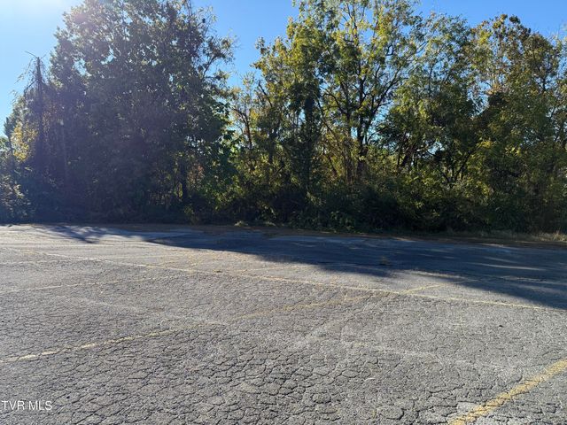 1801 West Lakeview Drive 0, Johnson City, TN 37601