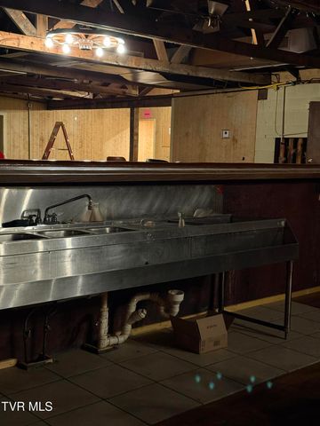 1801 West Lakeview Drive 0, Johnson City, TN 37601