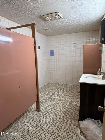 1801 West Lakeview Drive 0, Johnson City, TN 37601