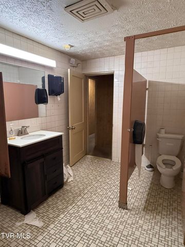 1801 West Lakeview Drive 0, Johnson City, TN 37601