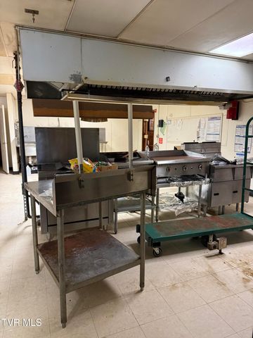 1801 West Lakeview Drive 0, Johnson City, TN 37601