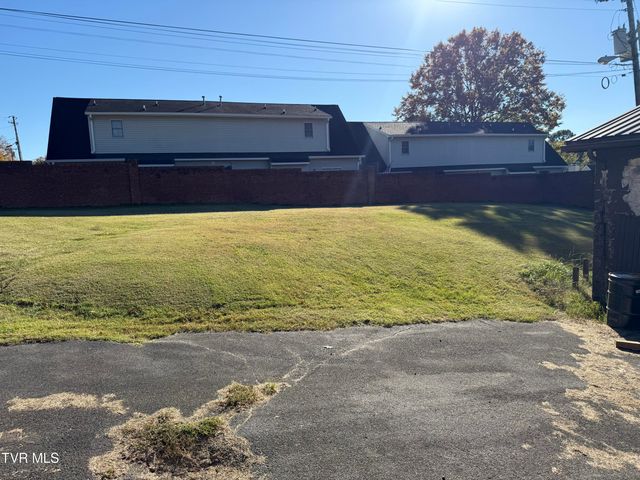 1801 West Lakeview Drive 0, Johnson City, TN 37601