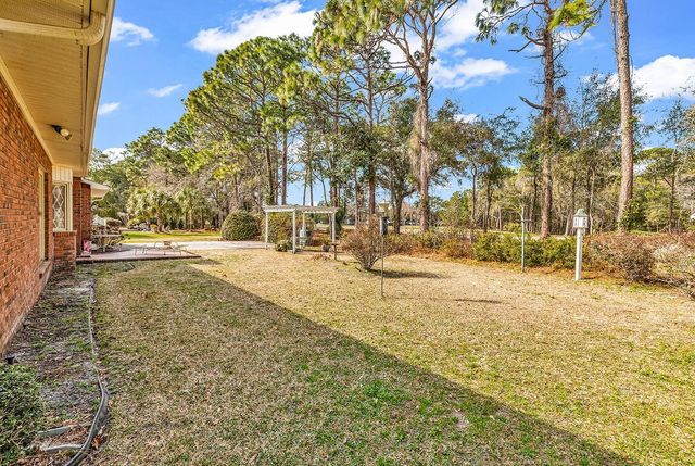 98 Forest Loop, Pawleys Island, SC 29585