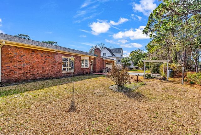 98 Forest Loop, Pawleys Island, SC 29585