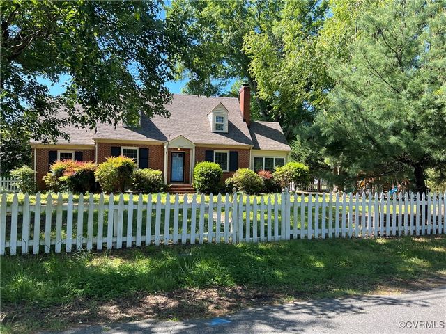 12400 Buckingham St, Chester, VA 23831