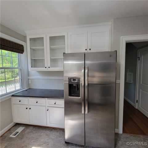 12400 Buckingham St, Chester, VA 23831