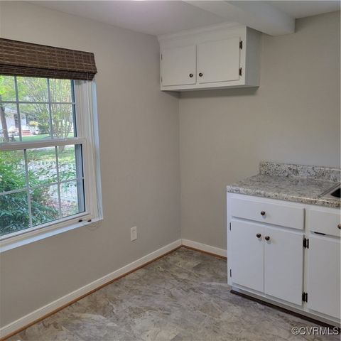 12400 Buckingham St, Chester, VA 23831
