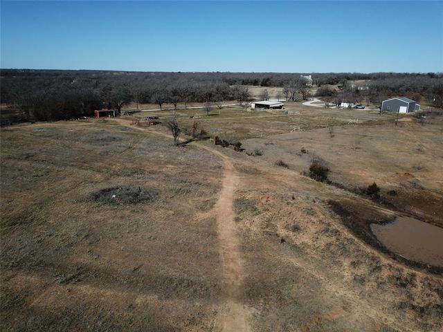 825 County Road 3655, Paradise, TX 76073