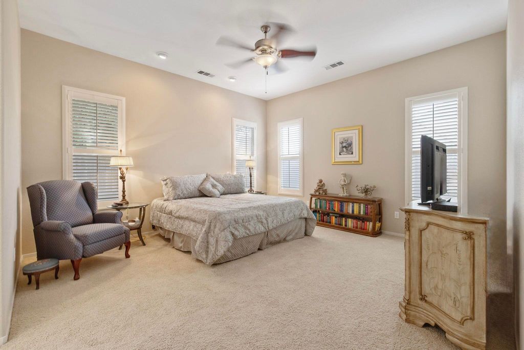 Image 24 of property listing at 643 W Bel Aire Avenue, Porterville, CA 93257