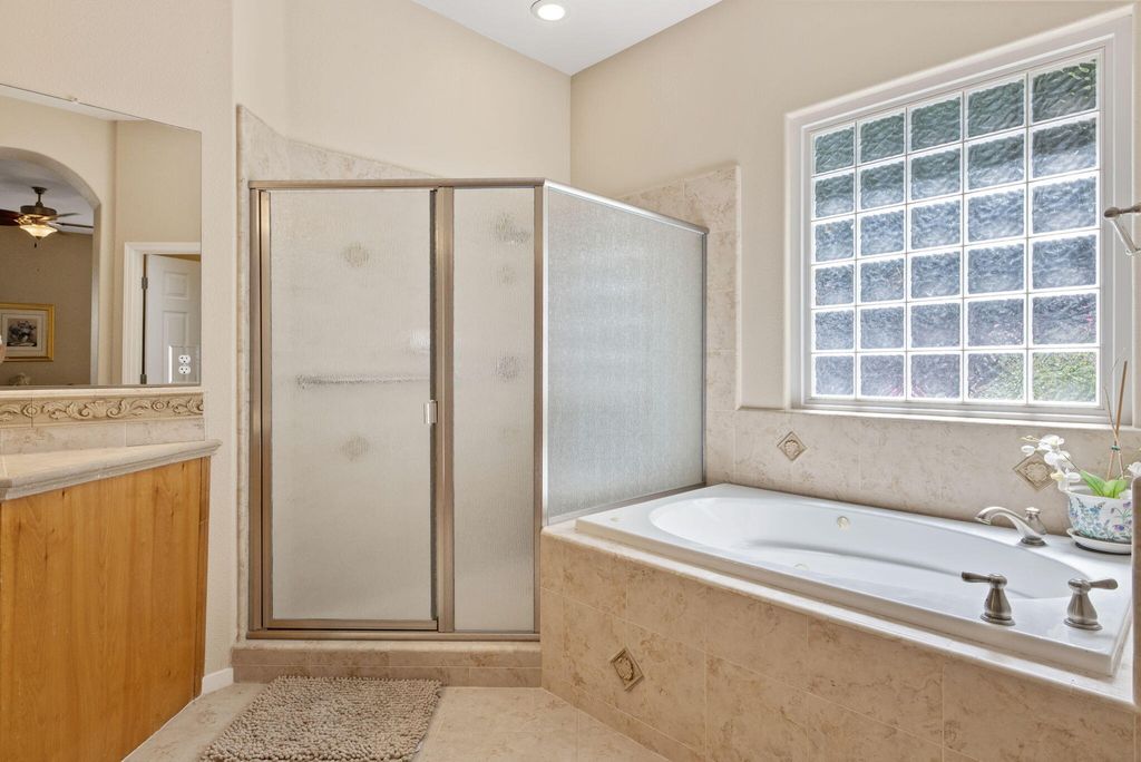 Image 26 of property listing at 643 W Bel Aire Avenue, Porterville, CA 93257