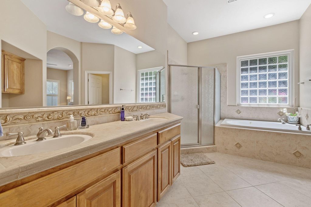 Image 29 of property listing at 643 W Bel Aire Avenue, Porterville, CA 93257