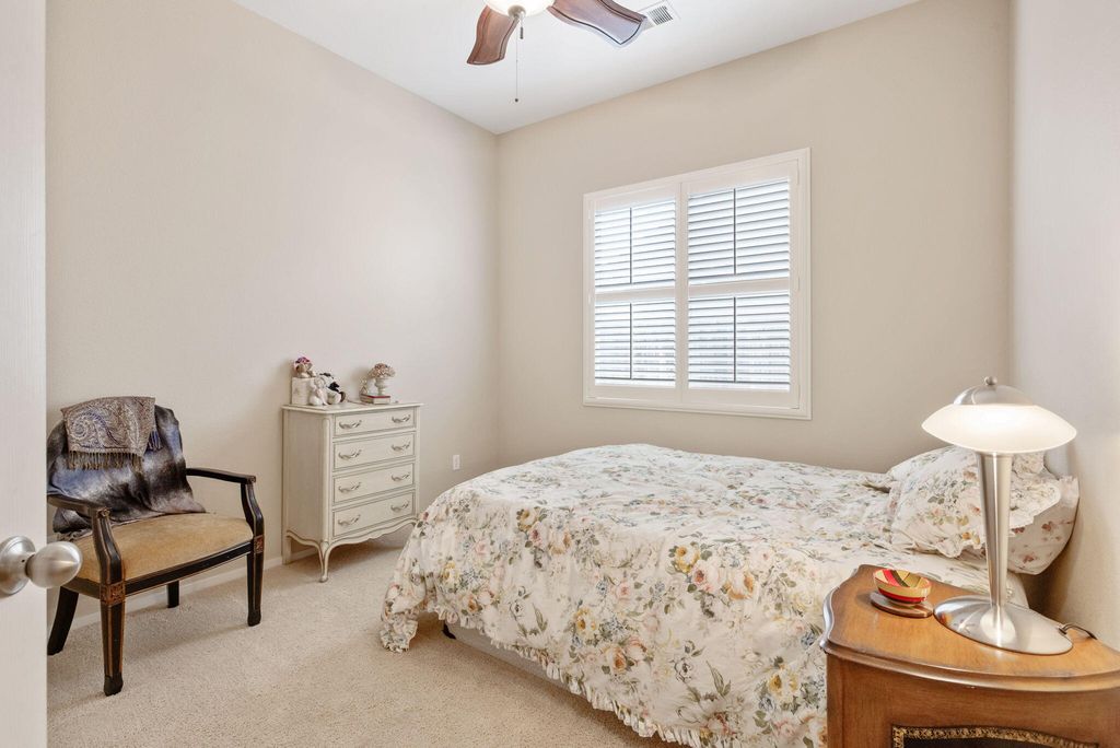 Image 31 of property listing at 643 W Bel Aire Avenue, Porterville, CA 93257