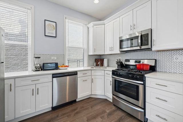 1456 N Artesian Avenue 3R, Chicago, IL 60622