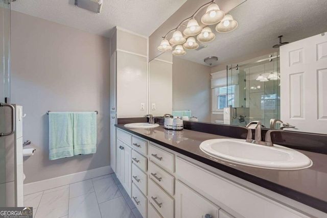 4707 Matterhorn Drive SW, Lilburn, GA 30047