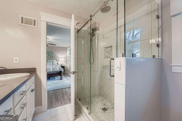 4707 Matterhorn Drive SW, Lilburn, GA 30047