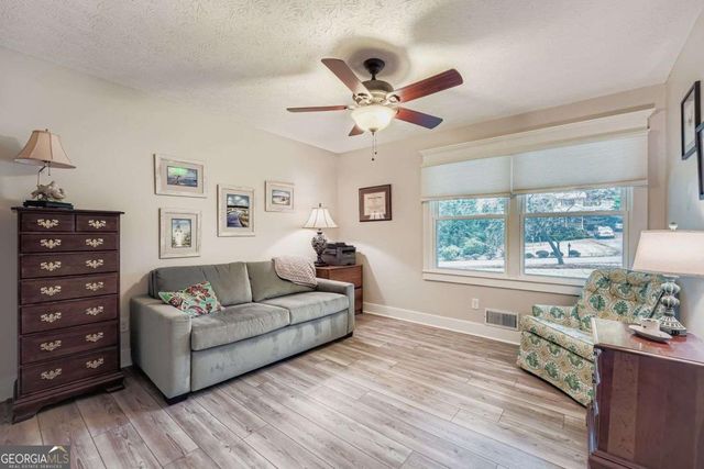 4707 Matterhorn Drive SW, Lilburn, GA 30047