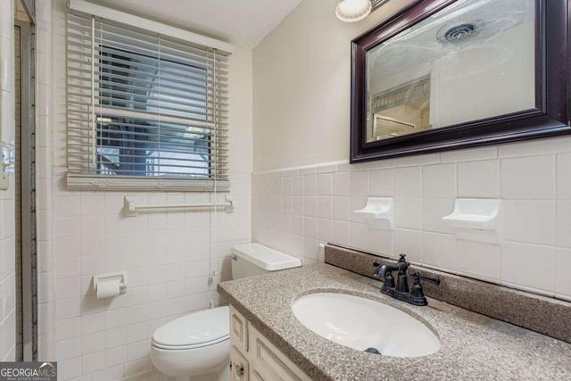 4707 Matterhorn Drive SW, Lilburn, GA 30047