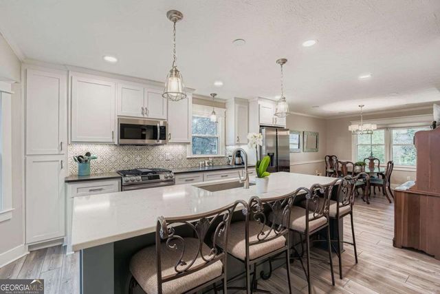 4707 Matterhorn Drive SW, Lilburn, GA 30047