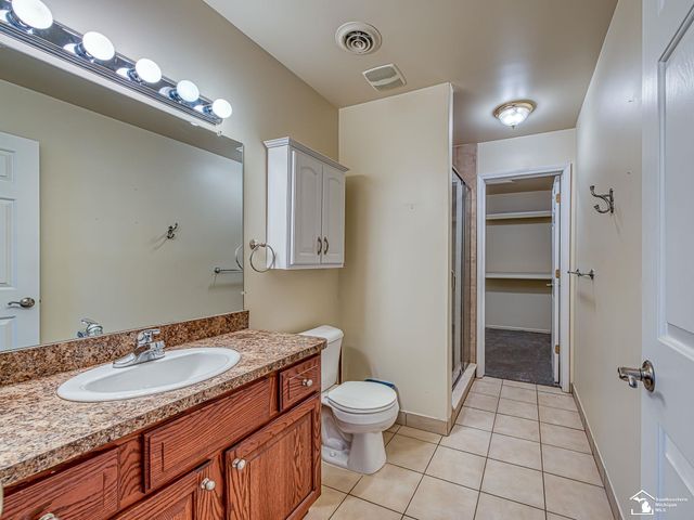 921 May Drive, Monroe, MI 48161