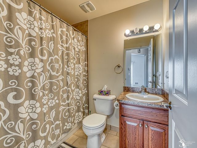 921 May Drive, Monroe, MI 48161