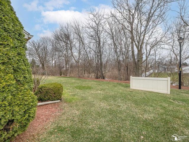 921 May Drive, Monroe, MI 48161