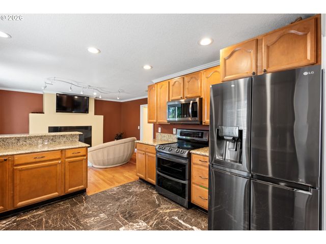 20762 Sw LONGACRE St, Beaverton, OR 97003