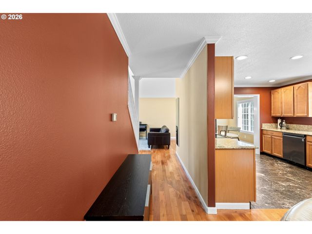 20762 Sw LONGACRE St, Beaverton, OR 97003