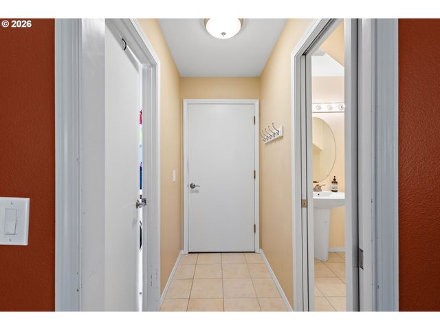 20762 Sw LONGACRE St, Beaverton, OR 97003