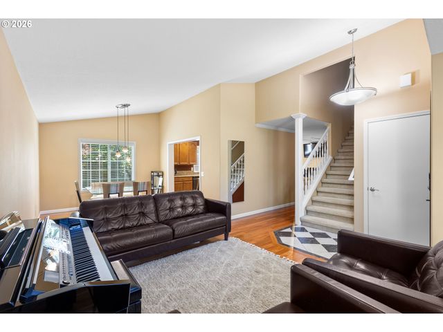 20762 Sw LONGACRE St, Beaverton, OR 97003