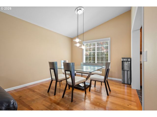 20762 Sw LONGACRE St, Beaverton, OR 97003