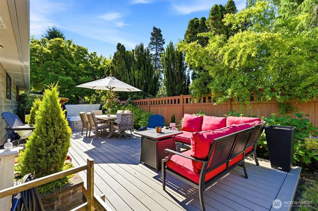 1227 NW 120th Street, Seattle, WA 98177